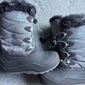 Kamik Kids’s Gray and Black Winter Boots